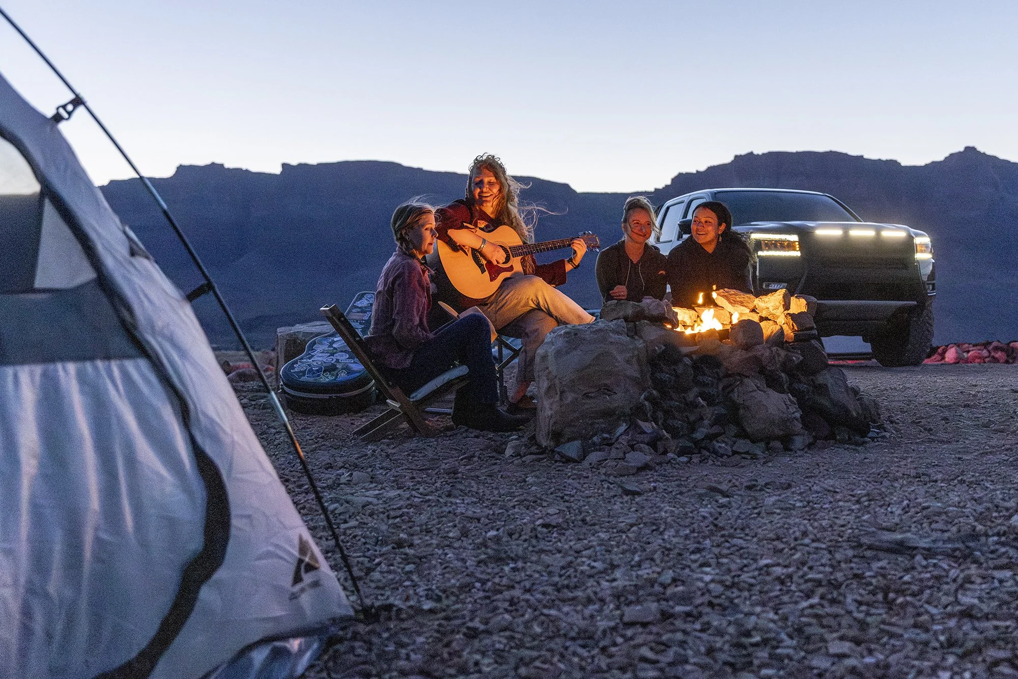 morahan_visuals_outside_tv_nissan_frontier_04406.jpg