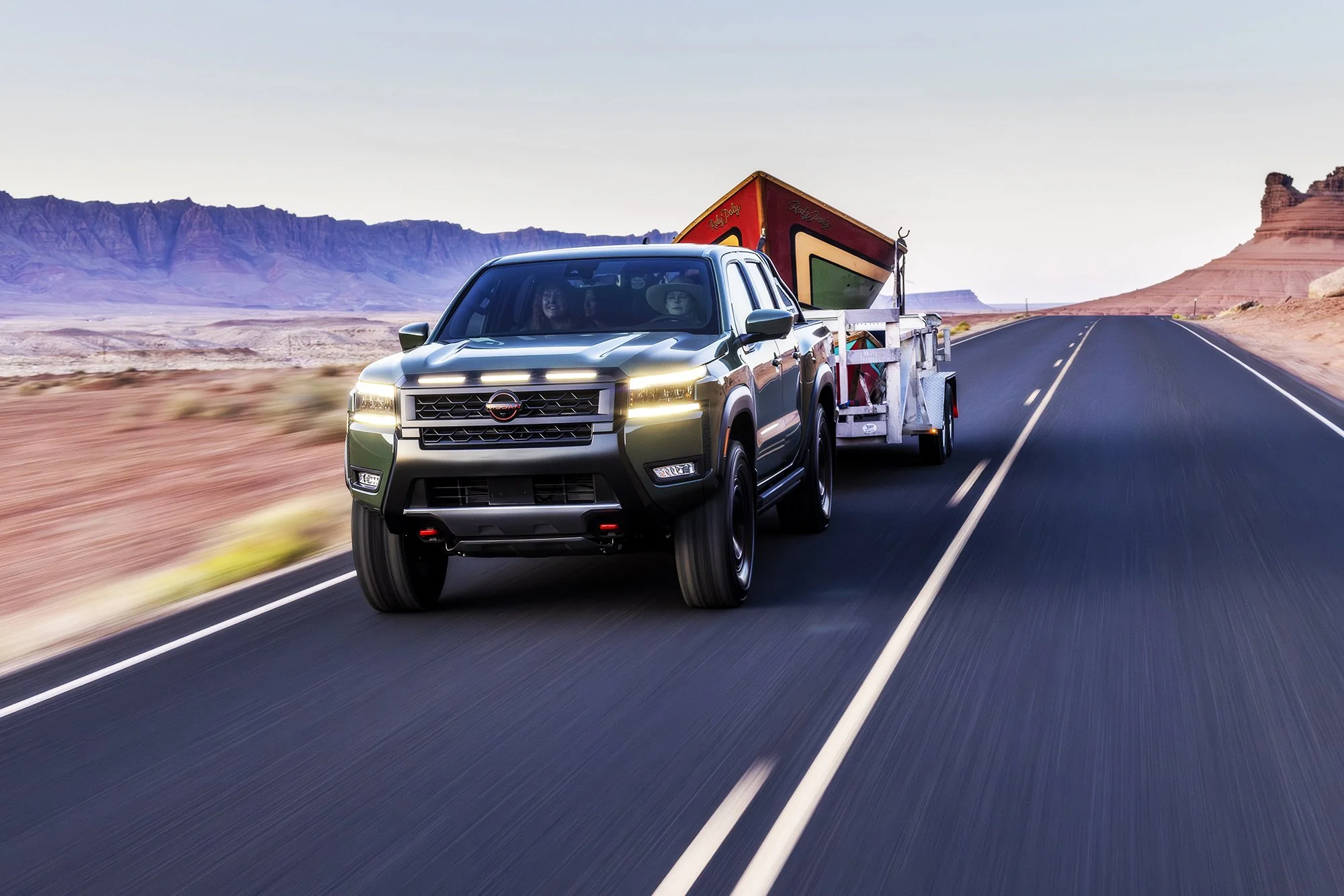 morahan_visuals_outside_tv_nissan_frontier_08751.jpg