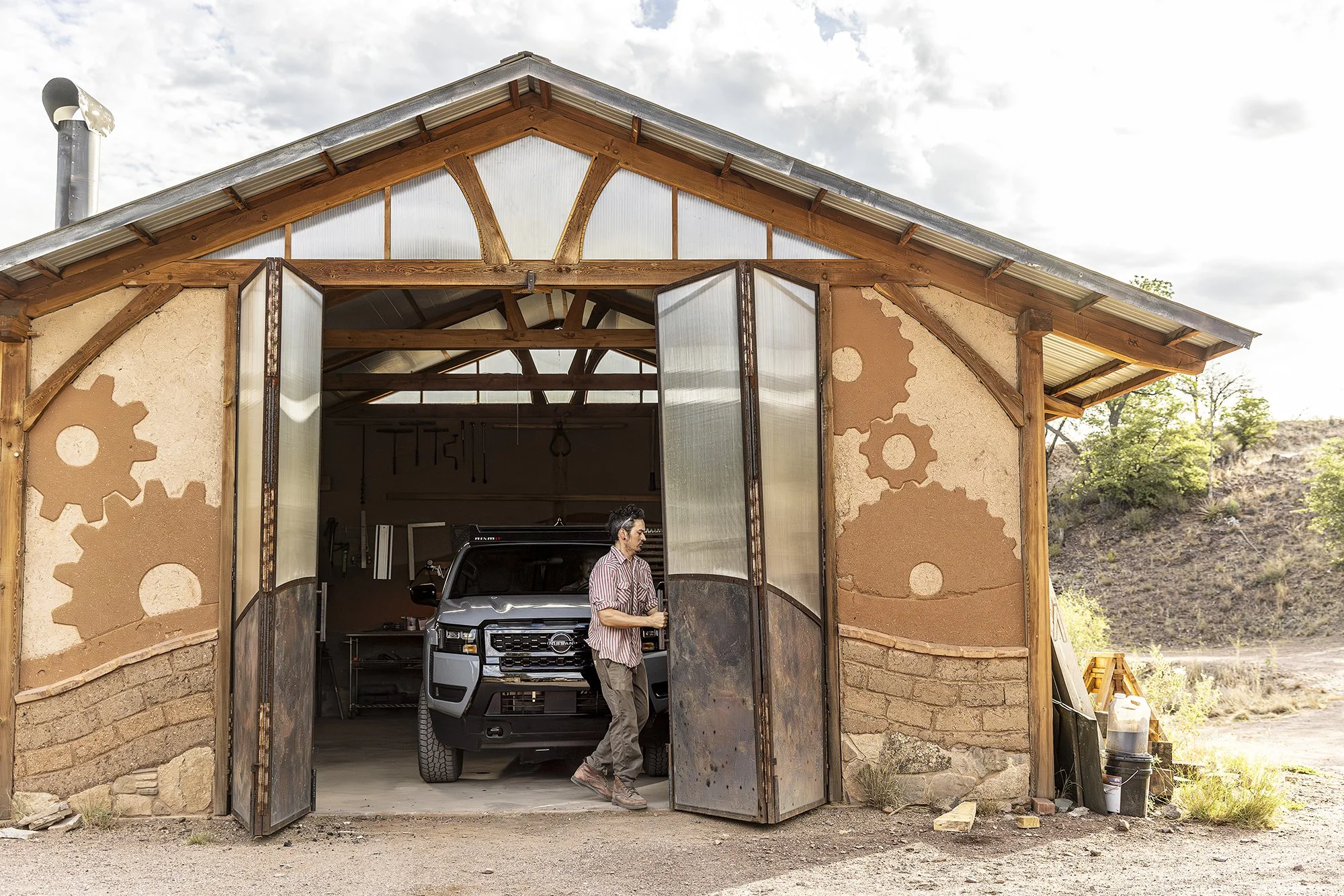 morahan_visuals_outside_tv_nissan_frontier_17813.jpg