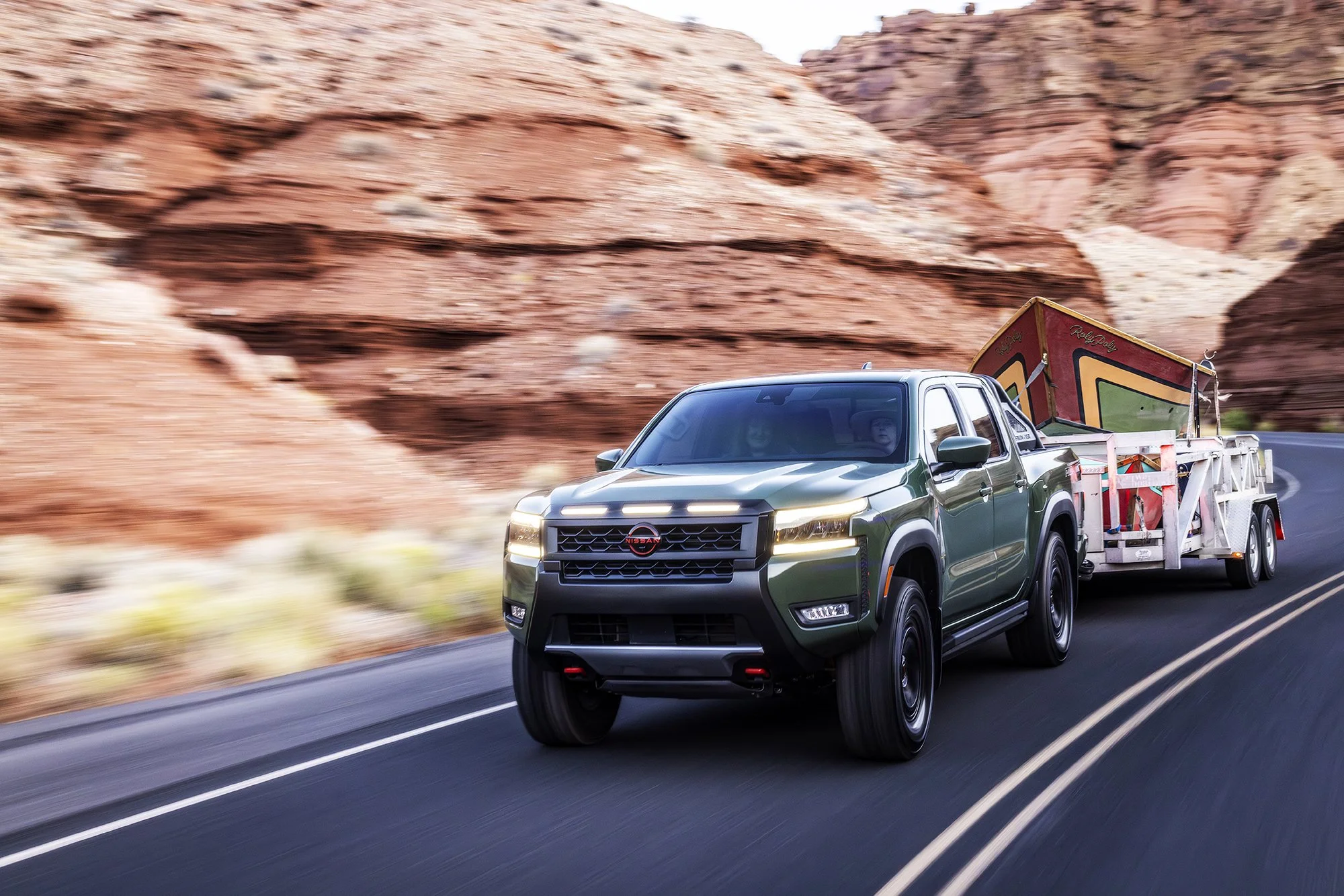 morahan_visuals_outside_tv_nissan_frontier_08895.jpg