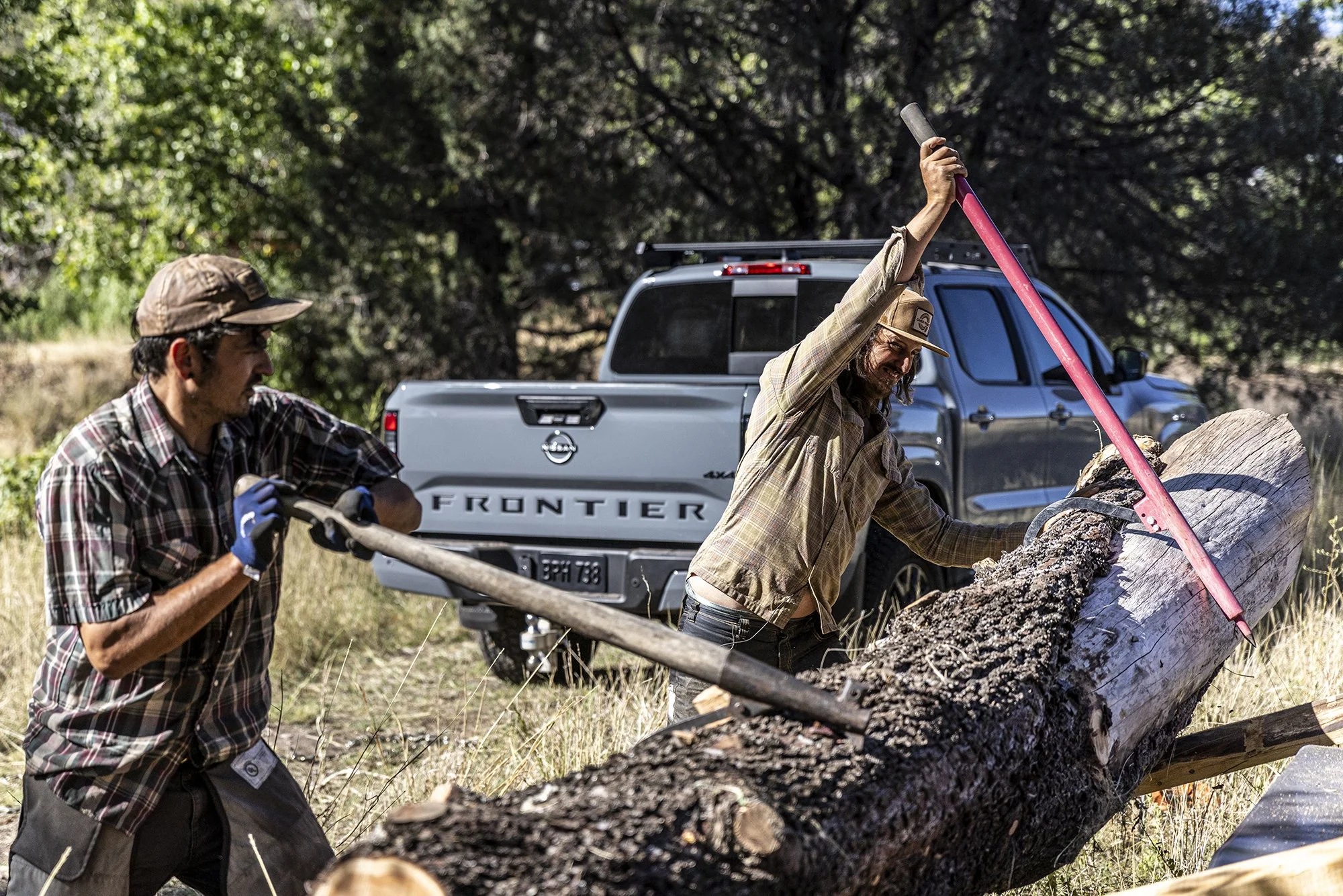 morahan_visuals_outside_tv_nissan_frontier_11812.jpg