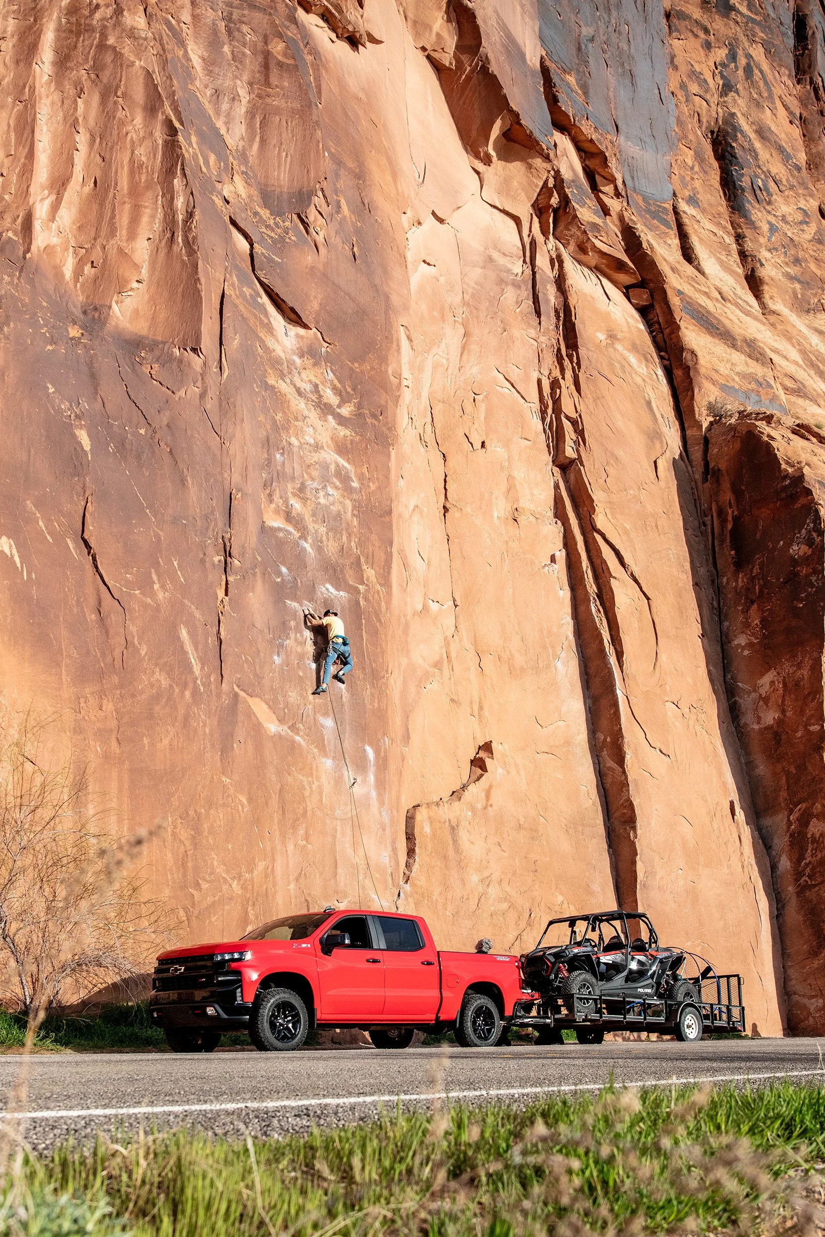 morahan_visuals_outside_chevy_03060.jpg