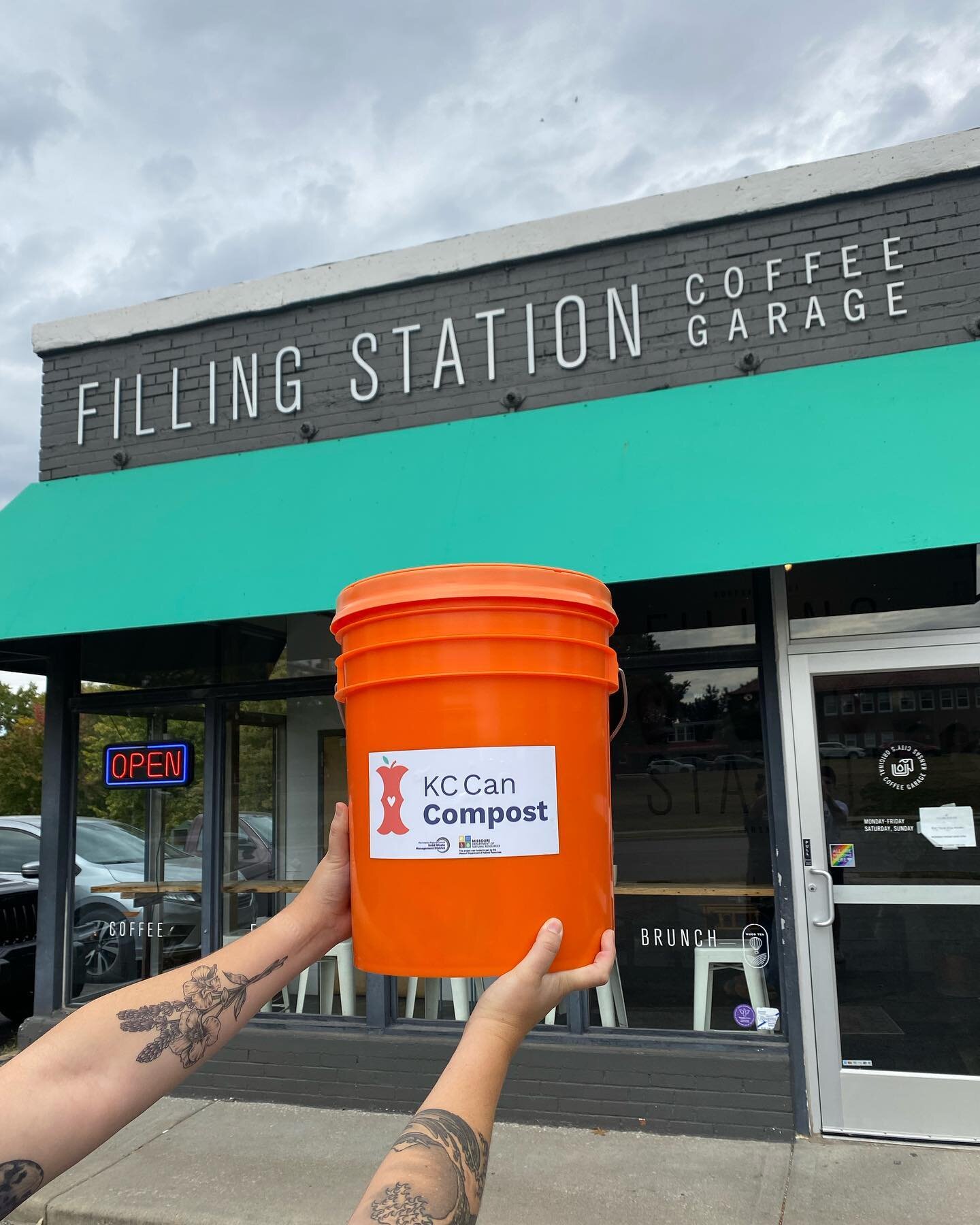 ANNOUNCEMENT: Our newest Community Partner is here: Filling Station in OP! Stop by to grab a fresh juice or a snack - we&rsquo;re prone to the chicken salad sandwich, ourselves - and tip your bag of compostable waste into the community KC Can. If you