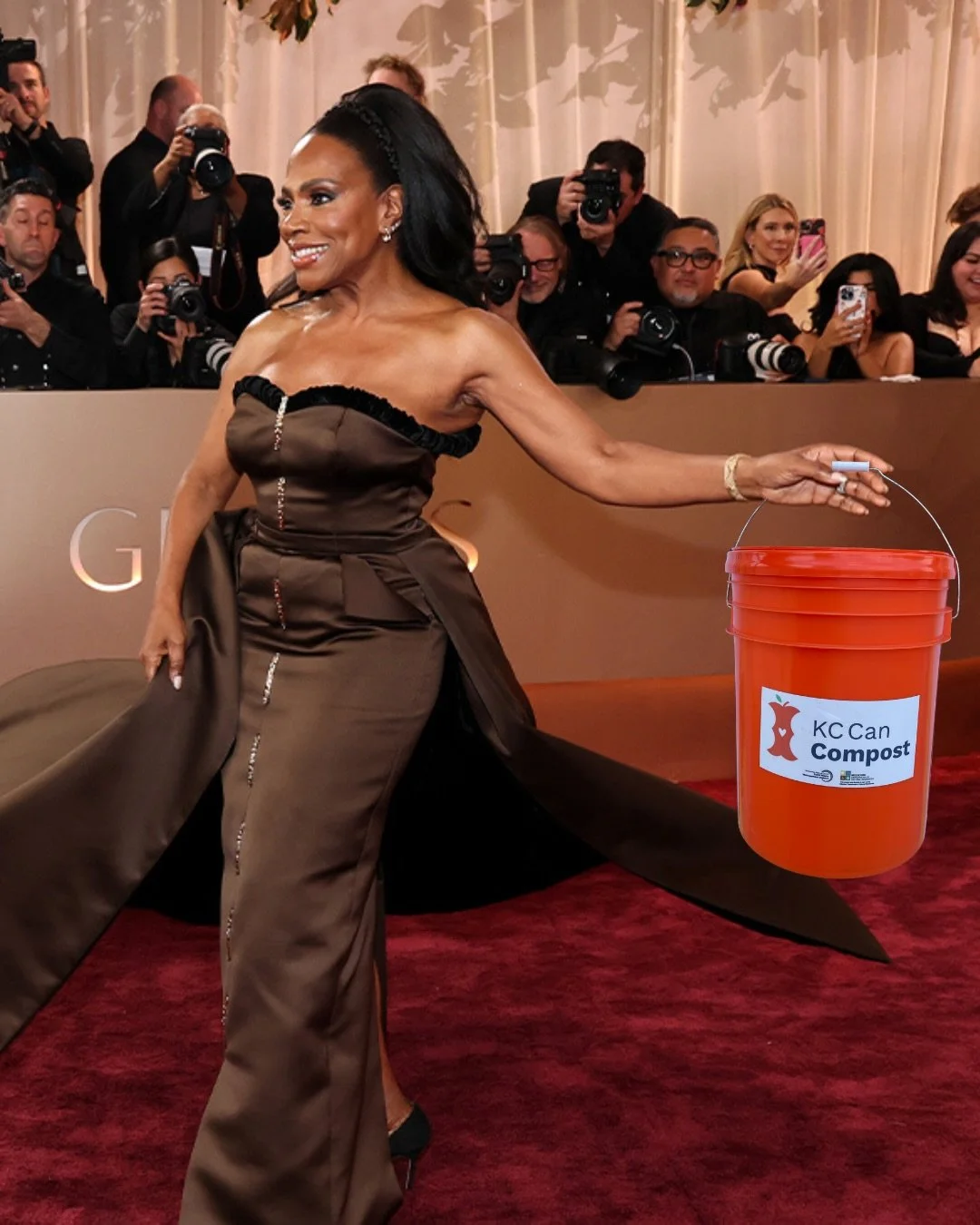 Who wore it better? 👀 

The stars were out in full force at the Golden Globes&hellip;and celebrities were there, too! Who wore our compost cans better?

#goldenglobes #awardseason #composting #kcmo