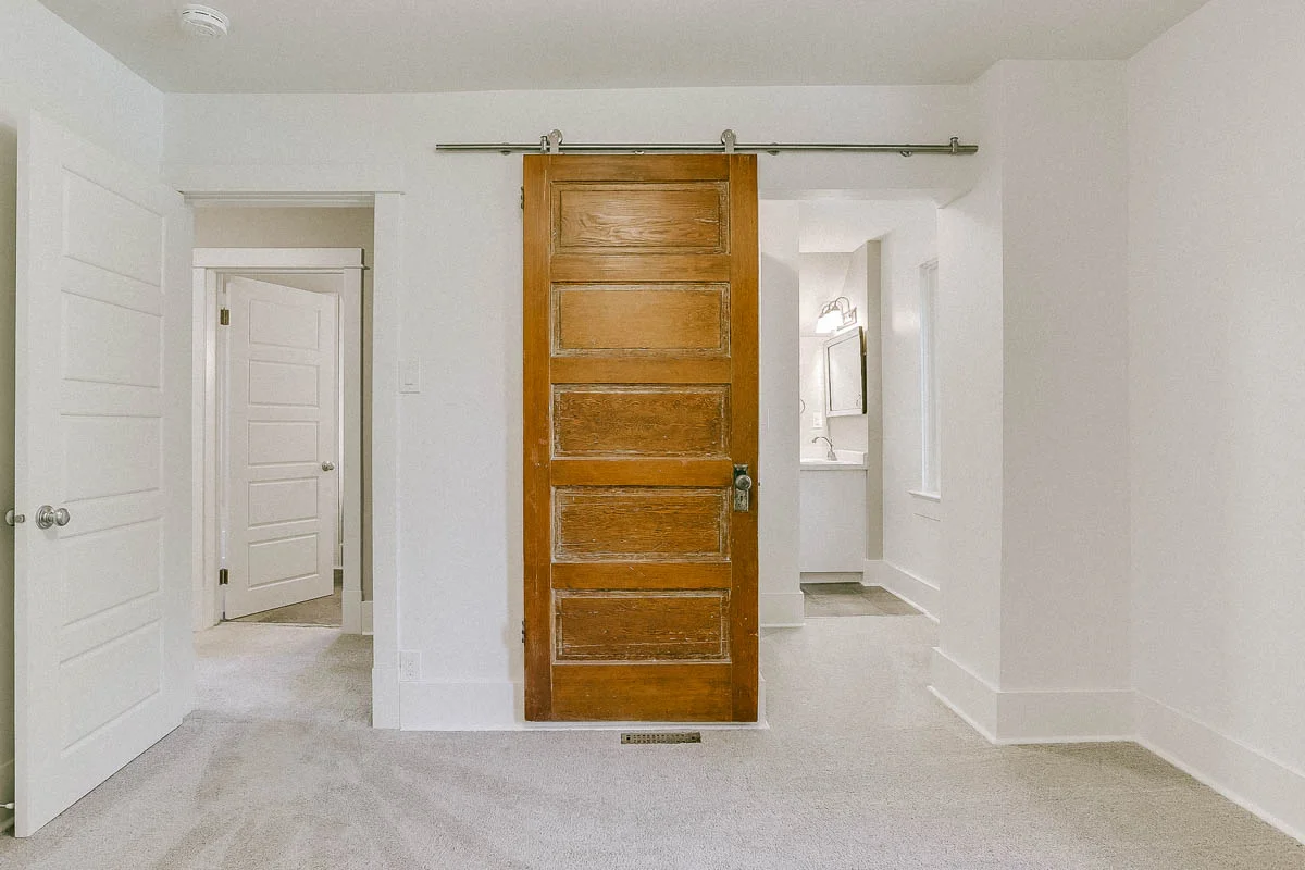 423 9th Street East-21.jpg