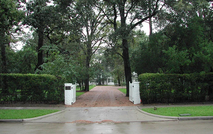 INWOOD- GATE.jpg