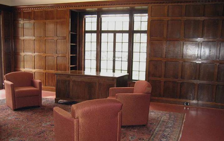 CLAYTON- ROOM.jpg