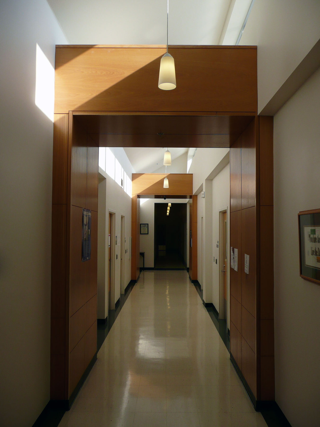 3-interior corridor 064.jpg