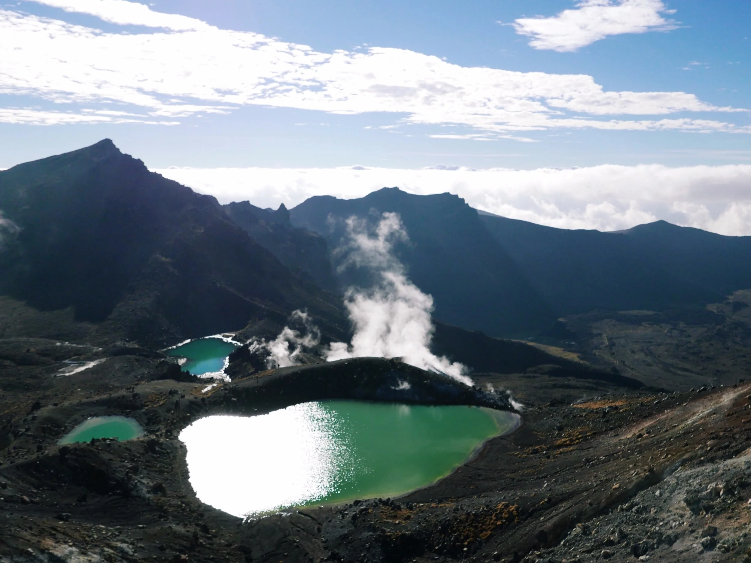 HIKING NEW ZEALAND'S TONGARIRO ALPINE CROSSING