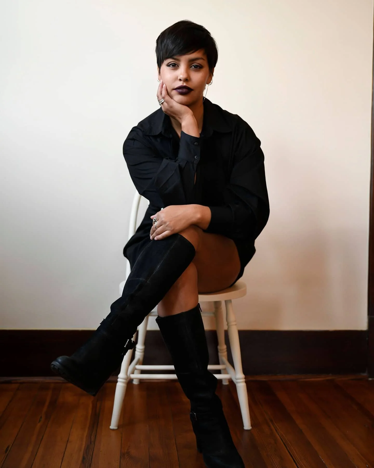 So excited to share some of the amazing photos that I took with @lookitsshelbie! Looking through the bunch, I'm surprised by how I look so different depending on the light, my makeup, the background. I appreciate the multiplicity of the way I can pre