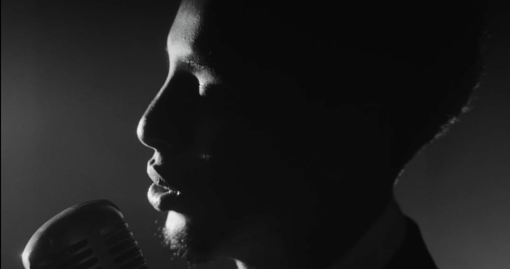 MV
HUR SOM HELST
Yasin Mahamoud

directed by the very talented @paul__eisen 

manymany thx to
@backyardstudiosberlin 
@eyad_alshaar 
@moritz.pflock 

+special appearance by my beautiful stepdaughter
@livayvna 

#yasinmahamoud #hursomhelst #hiphopmv