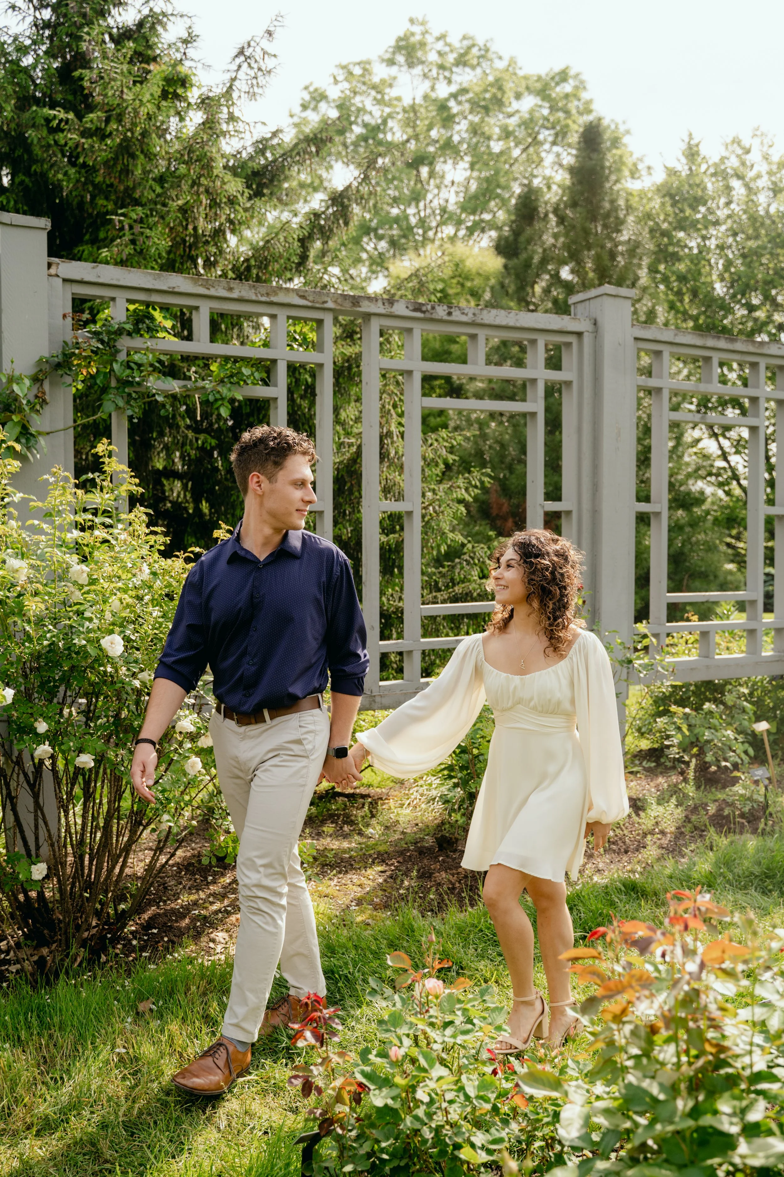 Engagement session at Inniswood Metro Gardens near Columbus, Ohio