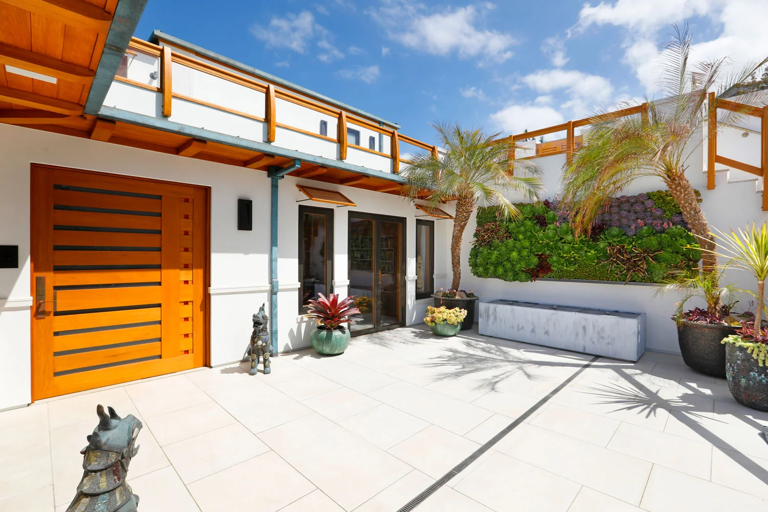 4-Contemporary-Beach-House-Wood-Door-Patio-Corbin-Reeves.jpg