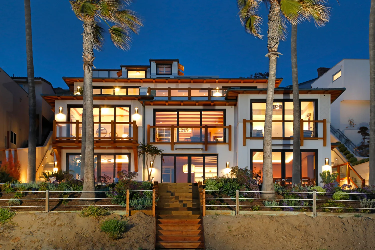 24-Contemporary-Beach-House-Steel-Windows-Corbin-Reeves.jpg