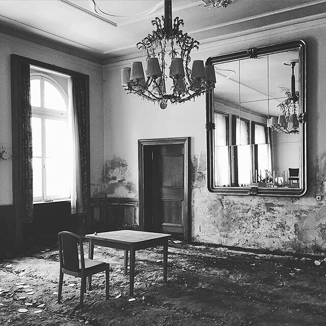 Abandoned sleeping beauty. About to wake up. One day soon. // photo of Badeschloss by @hannah_bichay #abandonedbadgastein #visitbadgastein #madeforthefuture