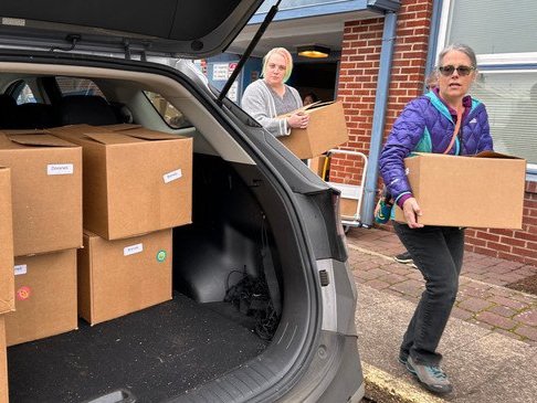 Using DoorDash to deliver food boxes to local families: Ride United