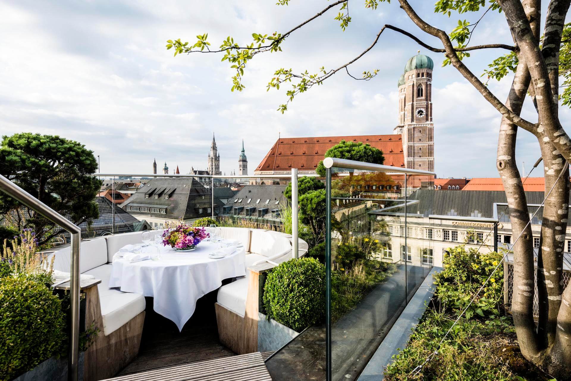 Rooftop dinner table Bayerischer hof terrace Munchen Munich.jpg