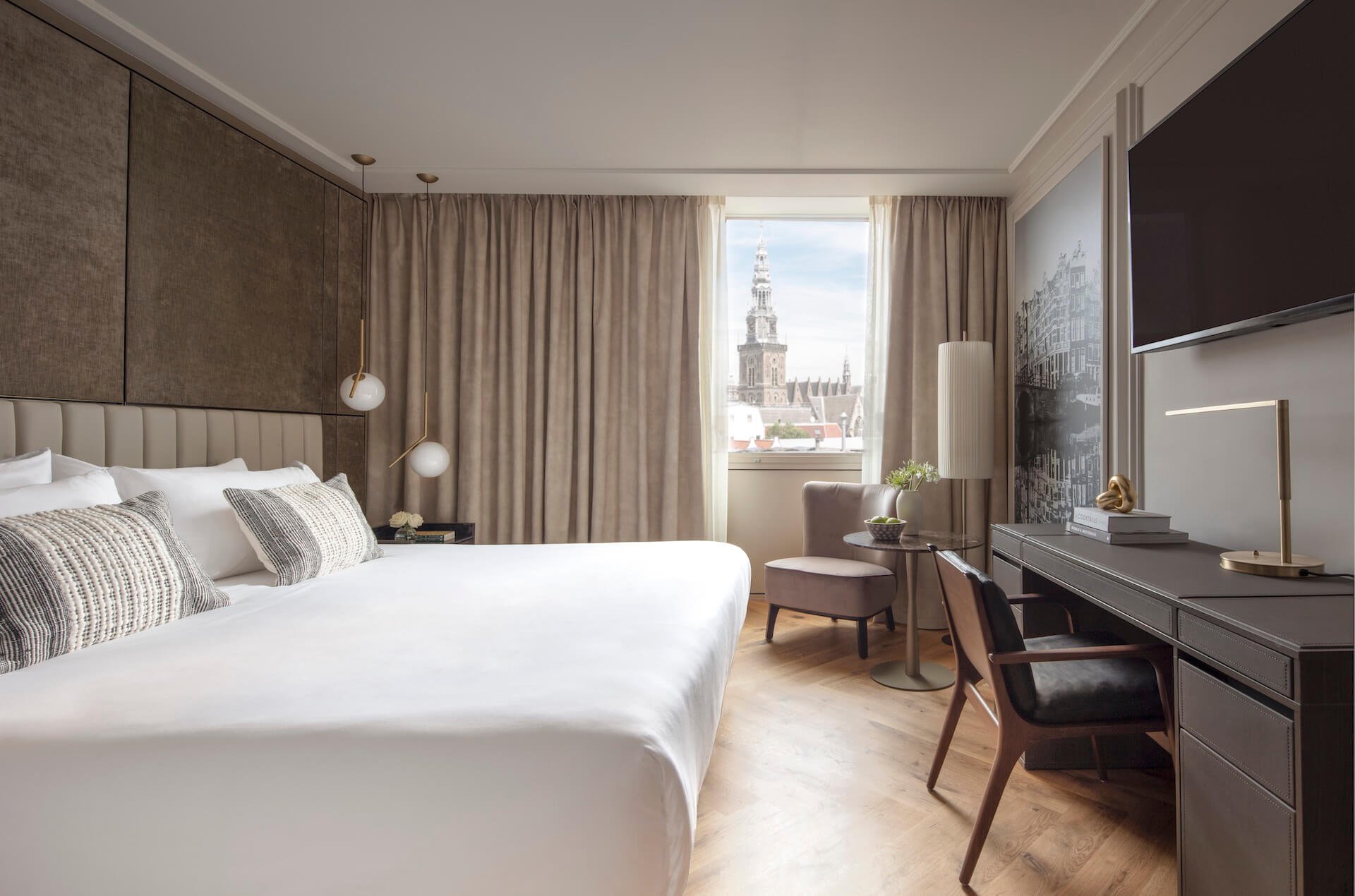 Anantara_Grand_Hotel_Krasnapolsky_Amsterdam_Room_Premier_wide.jpeg