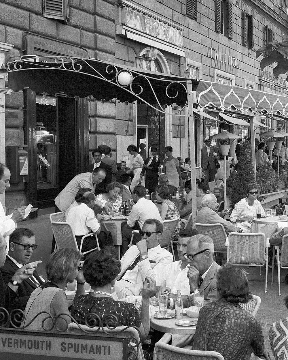 BACK IN THE DAYS ON THE STREETS OF ROME 🇮🇹 

Let&rsquo;s hit the road and get an Aperol Spritz on a terrace in Rome. Go to the link in bio for the best restaurants and bars in Rome by The Bearleaders. Or go to Bearleaders.com. 

All praise goes to 