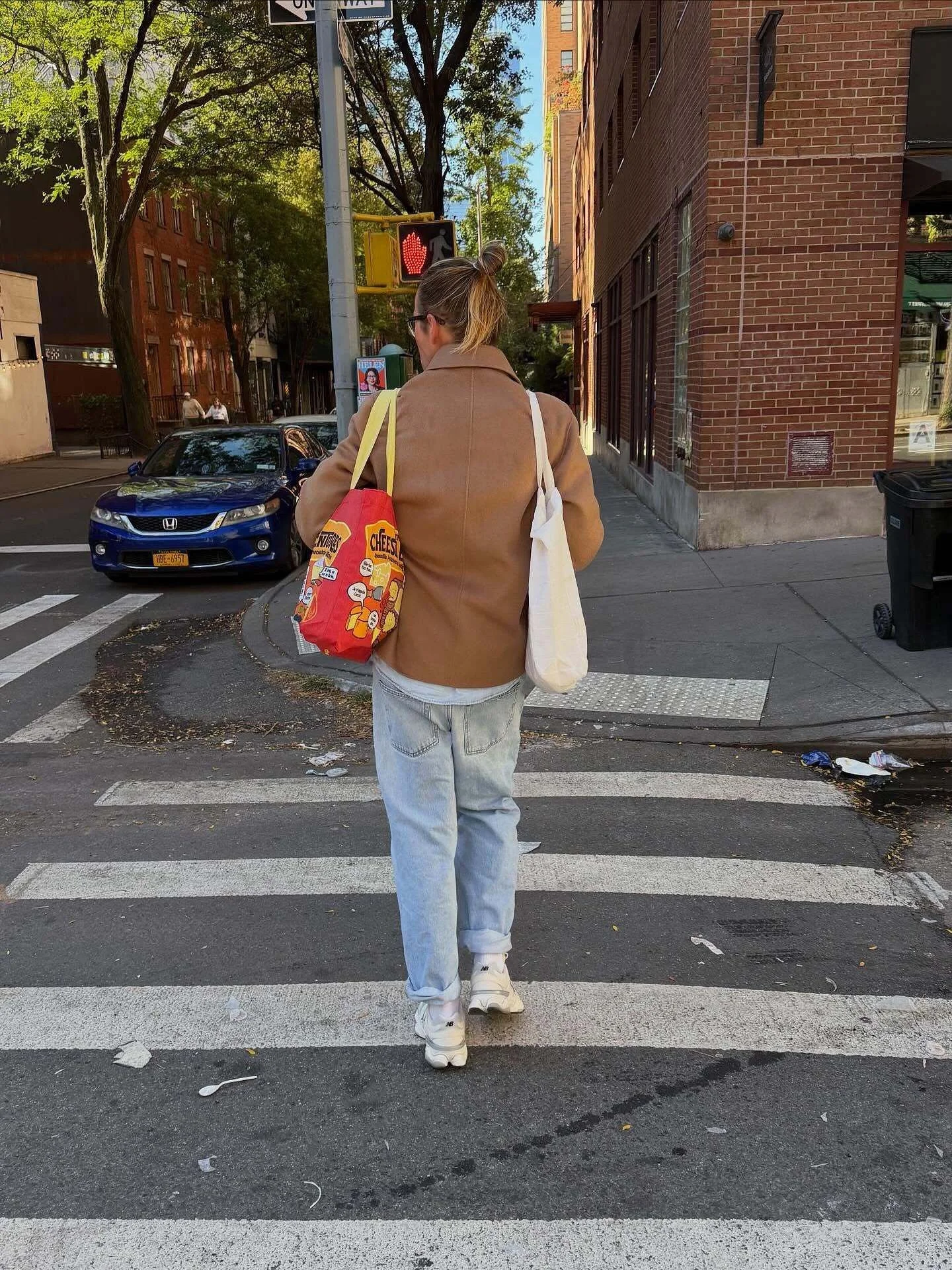 🗽 STROLLING DOWN NYC WITHOUT THE HASSLE OF FINDING A GOOD PLACE TO EAT? 

Find The Bearleaders Guide with a section listing the Best New York Restaurants to eat at anytime, in the link in bio.

Listed by The Bearleaders:
Ferry Loeve @ferryloeve, Sr.