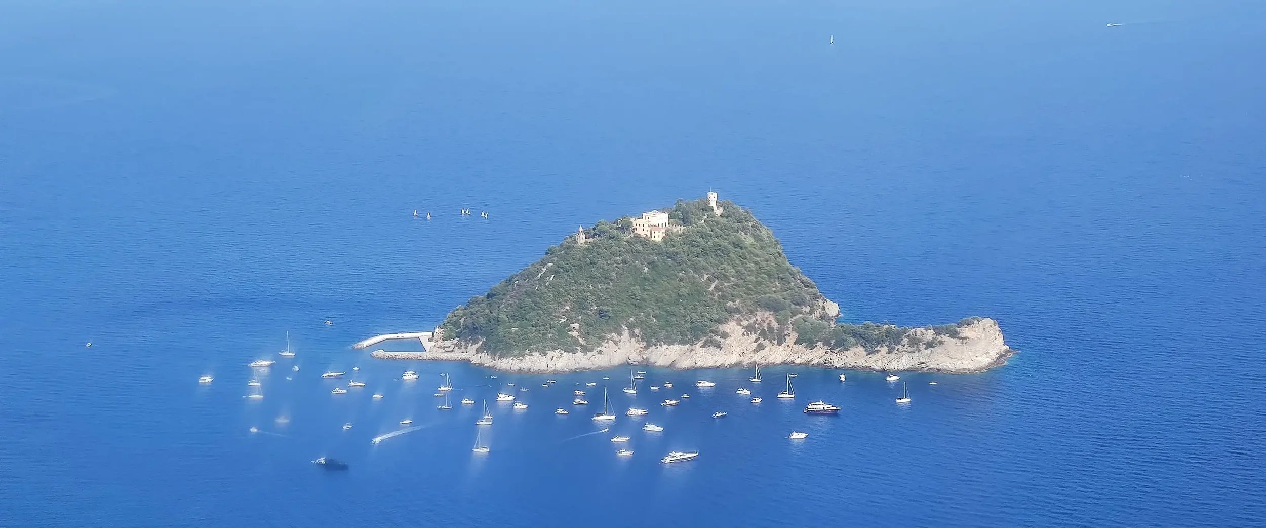 Bearleaders Grand Hotel Alassio liguria-sport-cruiser-flight-gallinar-island-alassio.webp