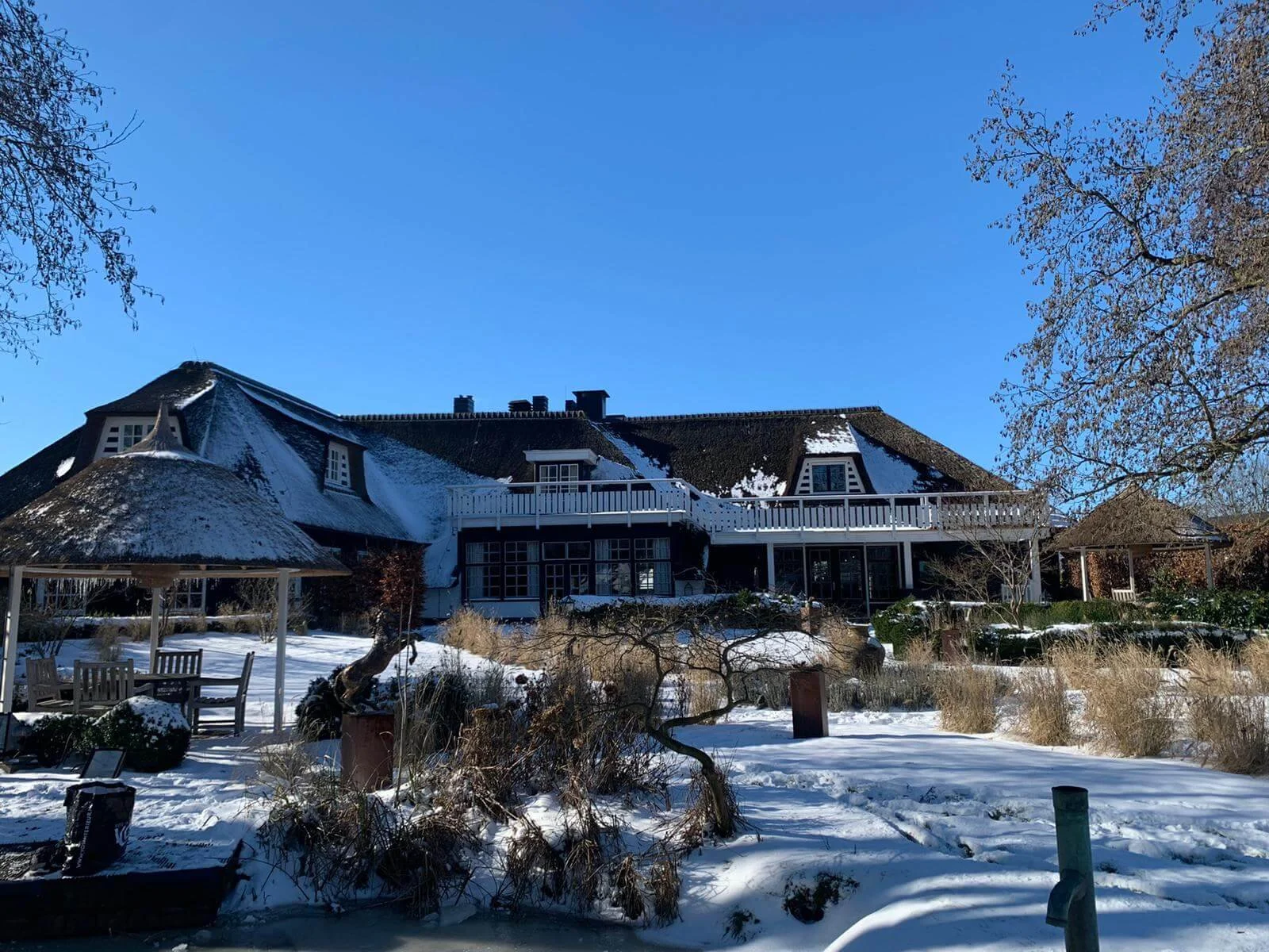 Experience little Venice of the North | Giethoorn