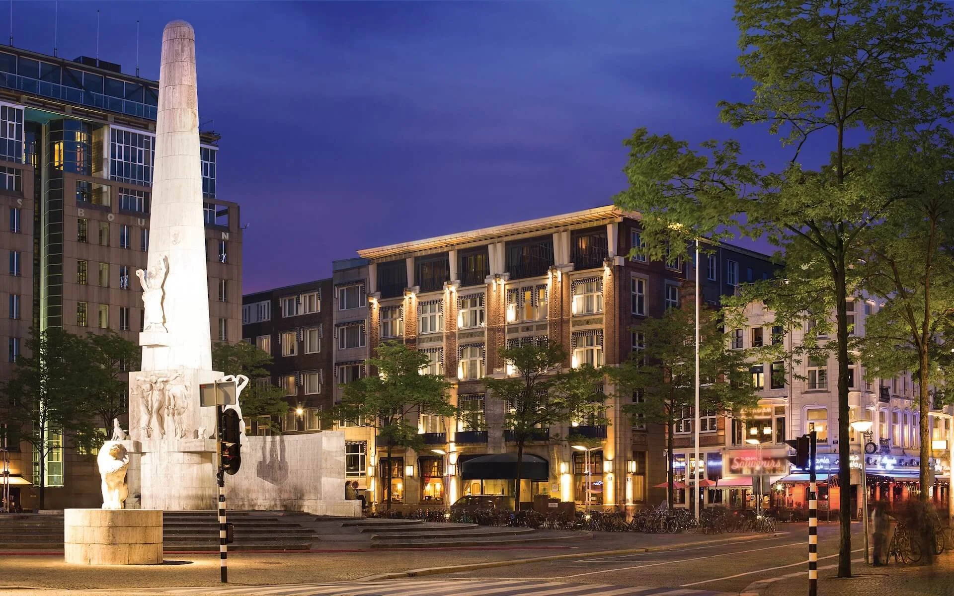 Discover the bustling city centre | Amsterdam