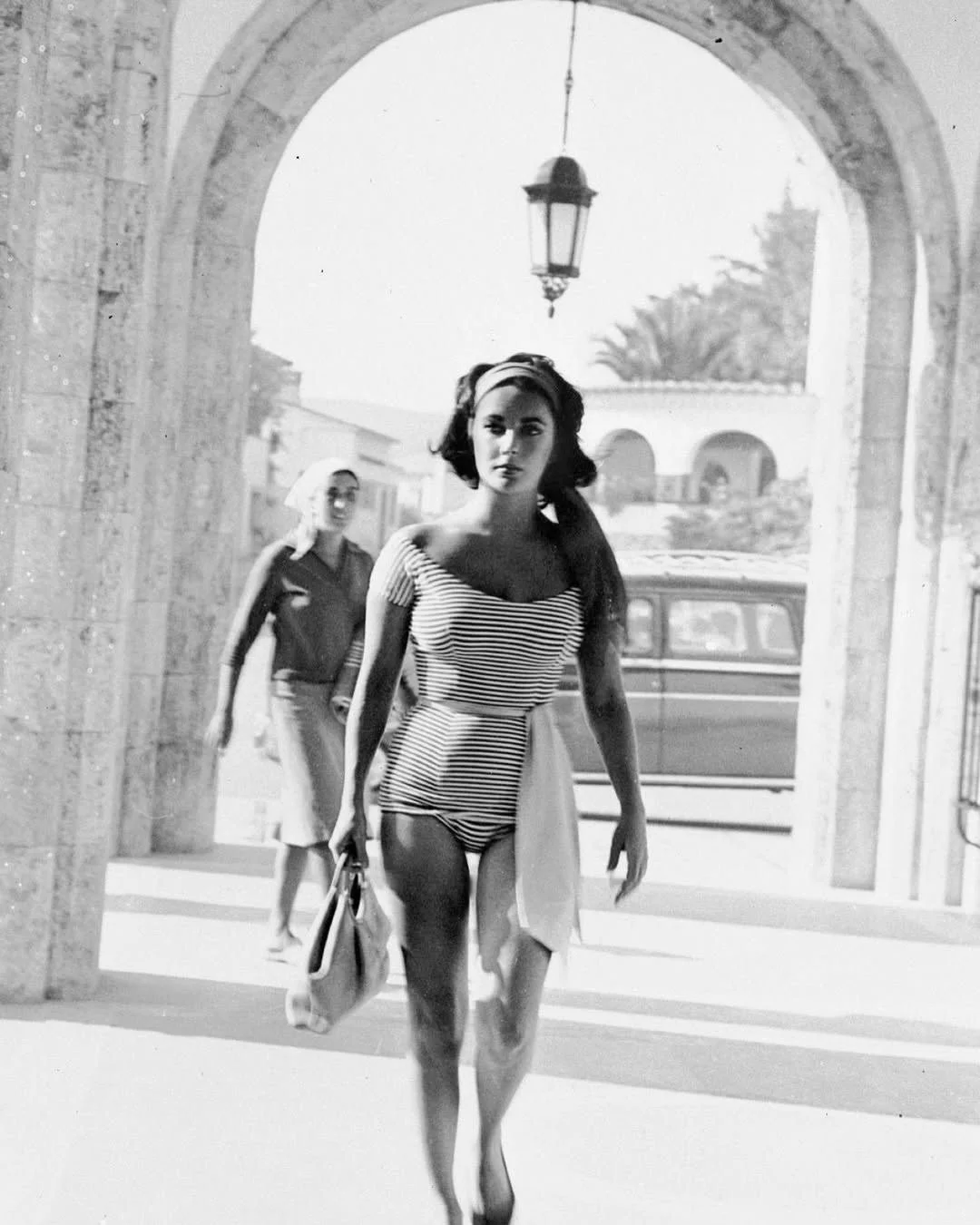 In the 50s, while filming &lsquo;Suddenly, Last Summer&rsquo;, Elizabeth Taylor stayed at five-star hotel Hostal de La Gavina in S&rsquo;Agar&oacute;, near Girona, just like many celebrities.

Between filming, the Costa Brava was this: days at sea, c