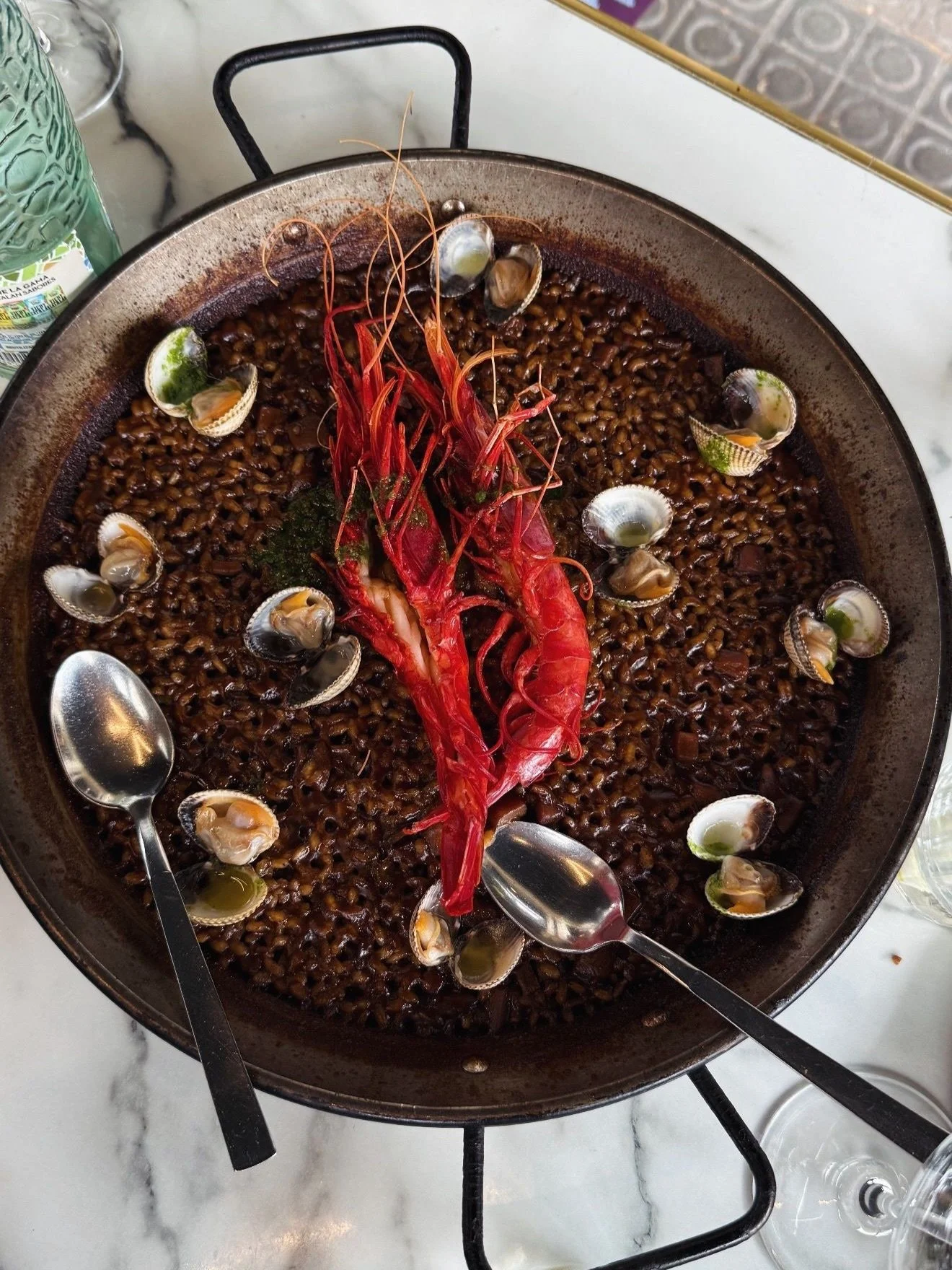 🦞 Be guided by a Gastronomist to some of her best finds in Barcelona!😋 

Bearleader in Gastronomy, Jorane Cuppen @jorane.eats, Gastronomist, took a food trip with her Michelin-star chef partner, a baby and an eight year old. They even went for 19 c