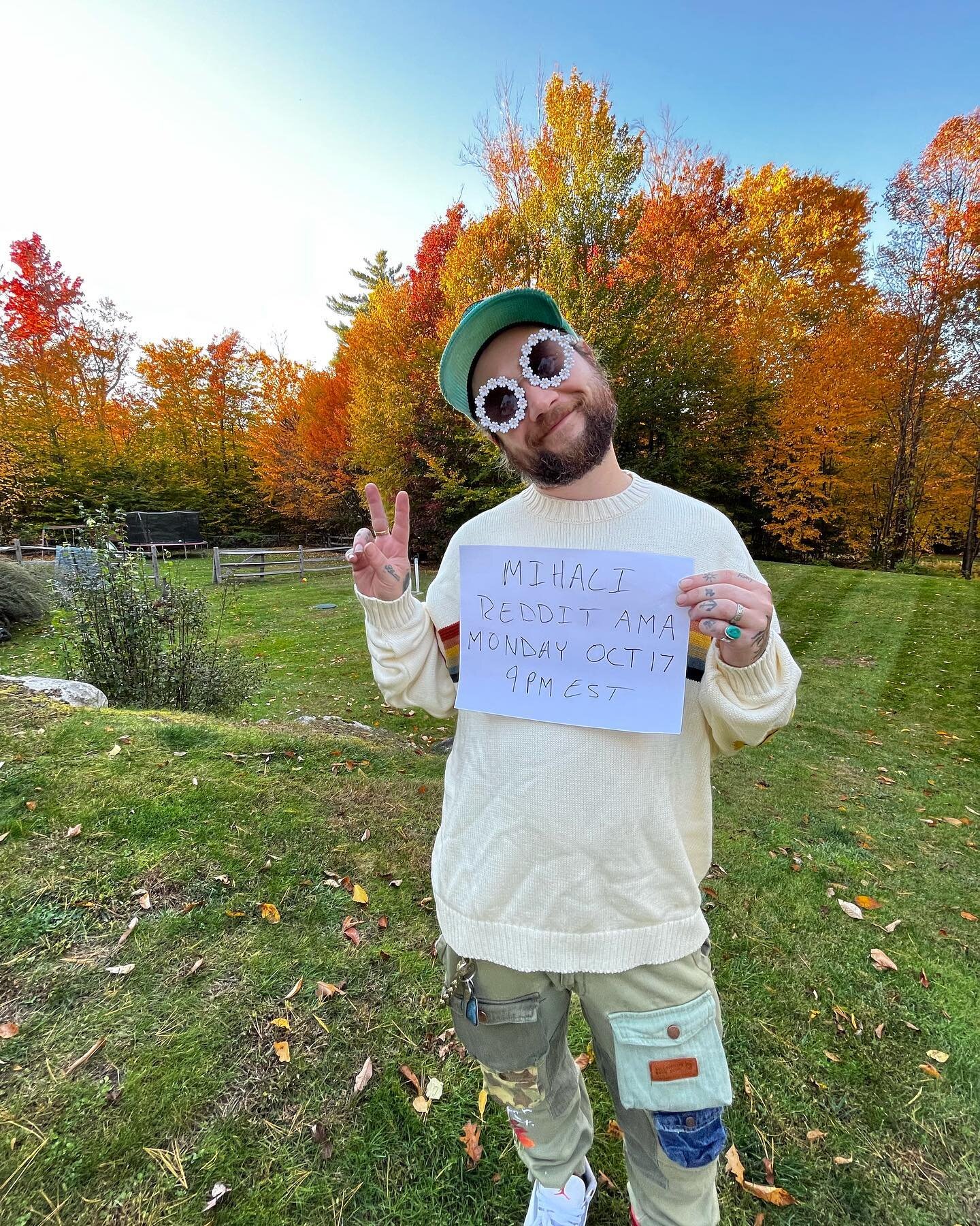 Hey everybody! Gonna be doing an AMA on r/calireggae tonight at 9pm ET, so leave a question over there (link in story) and we'll chat later 💜💚