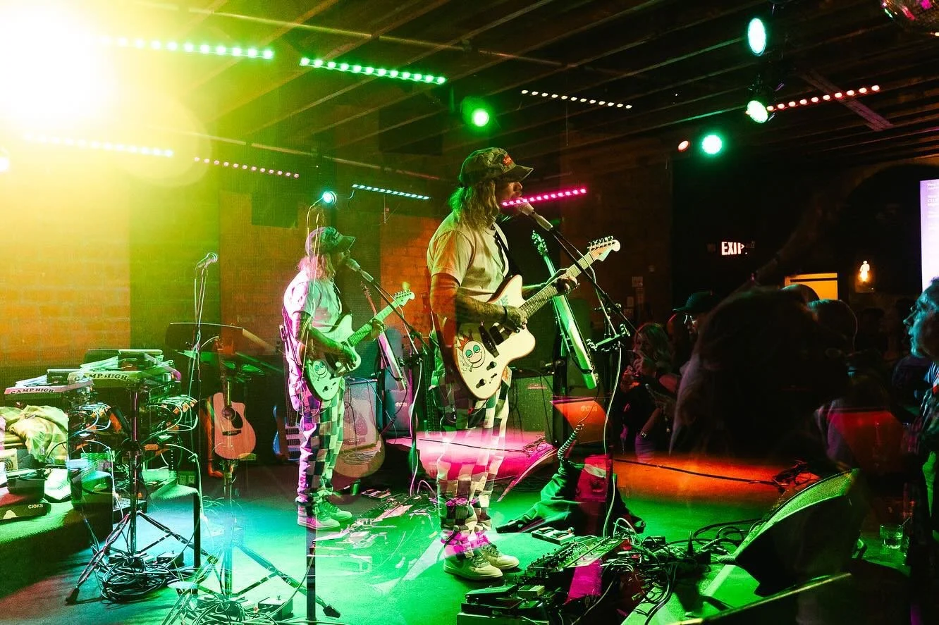 The west coast has been so kind to us on this Cali run. Some pics from San Diego here and I&rsquo;ll see you tonight at Sweetwater!

📸 Scott Kunkel (@ScotifyStudios)