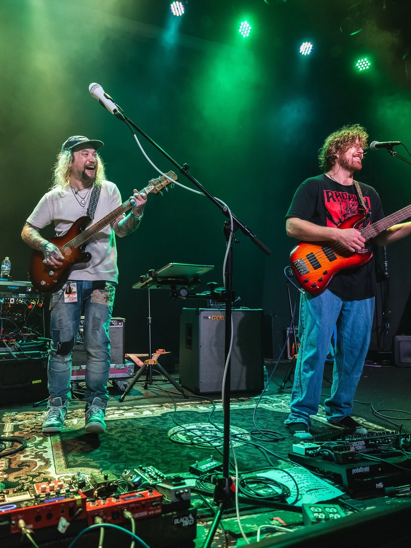 Thank you, Syracuse 💜
Last night felt like coming home. Familiar faces, familiar energy, and that unmistakable Twiddle family vibe.

Tonight Saratoga gets the Halloween treatment 🎃 we have a few tricks or treats in store

📸@davedecrophoto