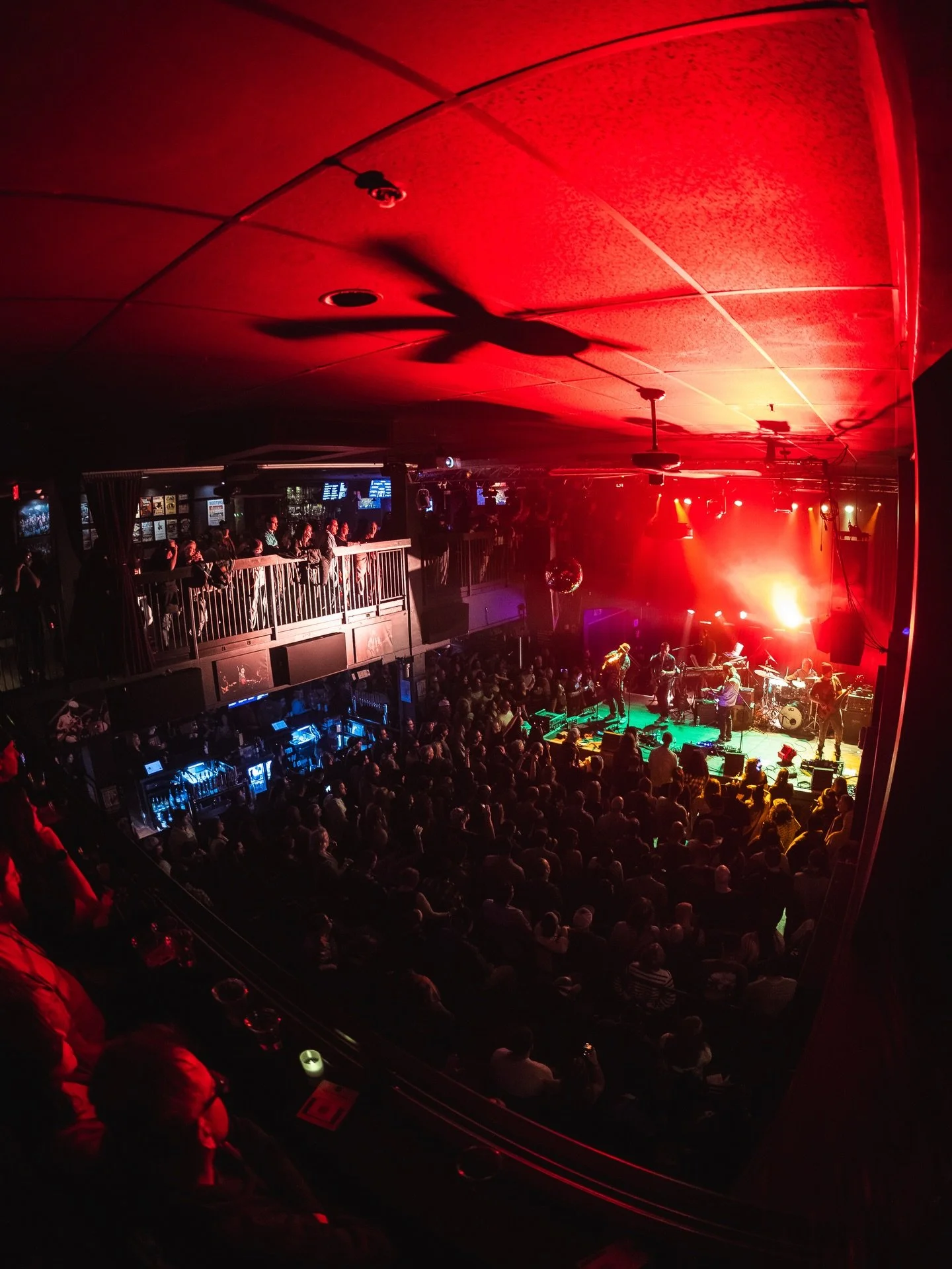 Huge love to Philly for a beautiful night last night 🙏
The vibe was real, the music was flowing, and the Mihalidaze spirit is in full swing.
Woodstock, we&rsquo;re coming for you.
Final show of the first run. ❤️

11.22.2025 - Ardmore Music Hall - Ar