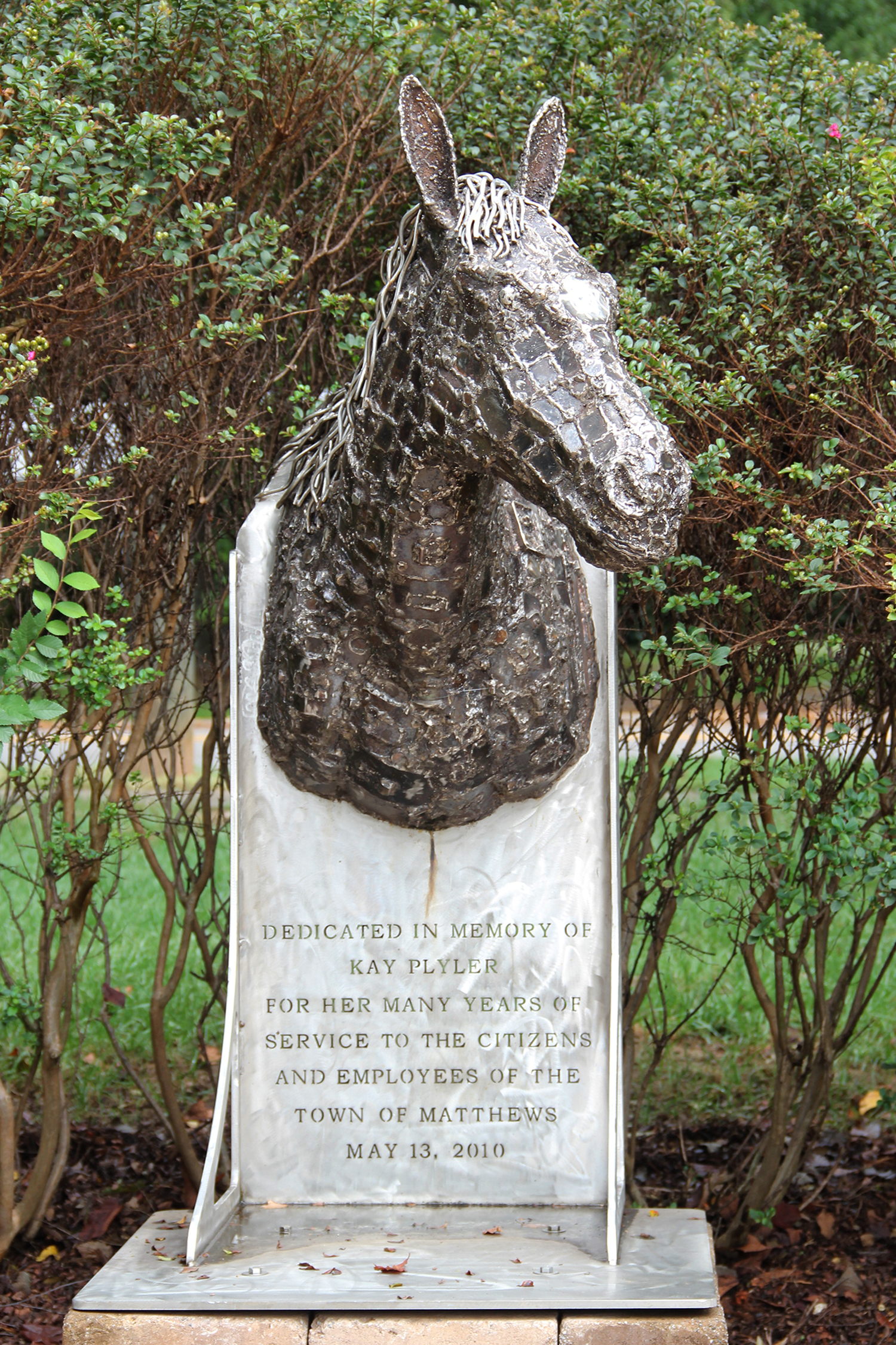 horse sculpture 7.jpg