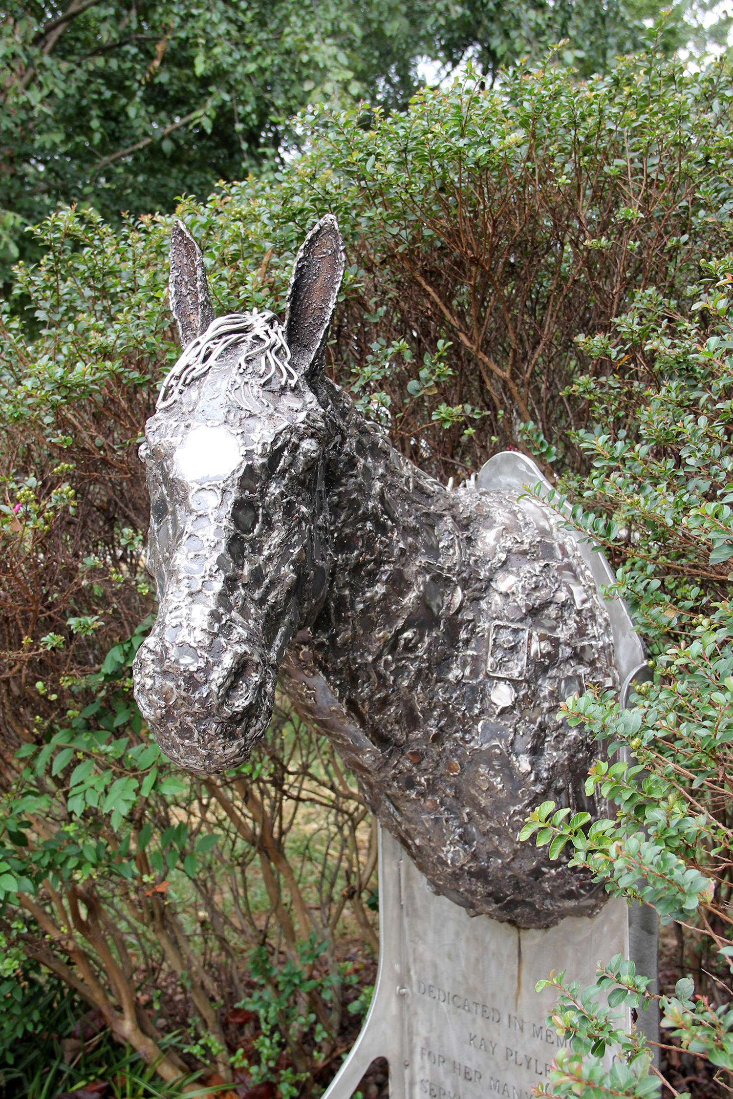 horse sculpture.jpg