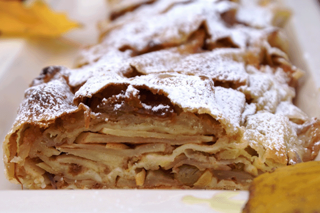Strudel Teig I.jpg