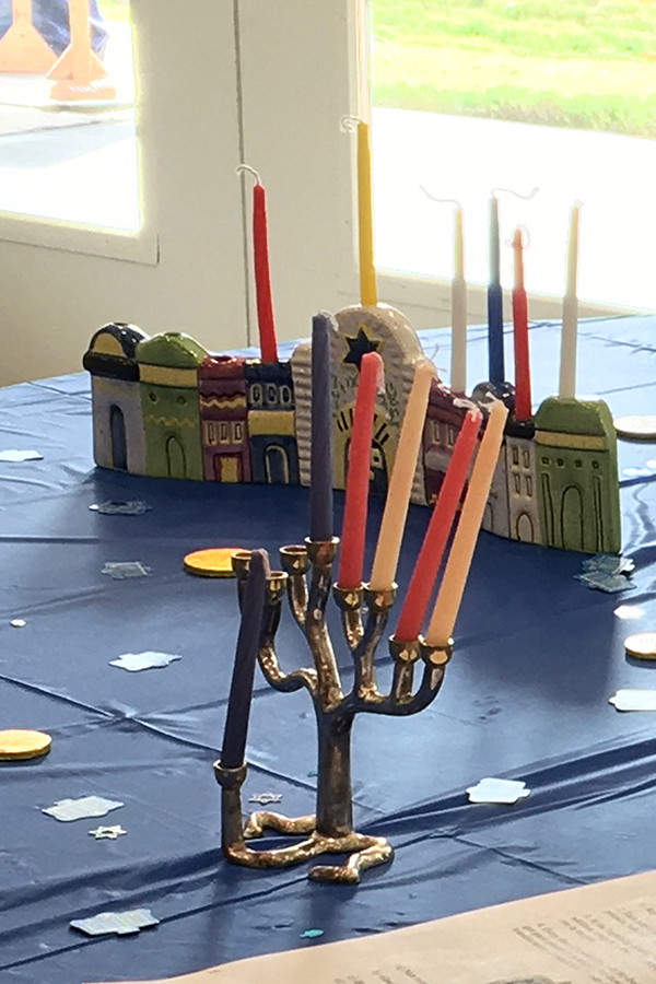 chanukah table 2.jpg