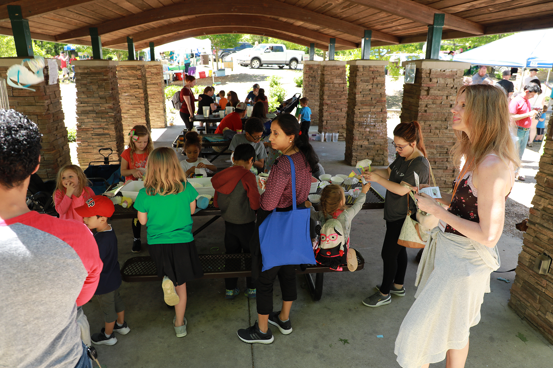 kids in nature squirrel lake discovery place.jpg