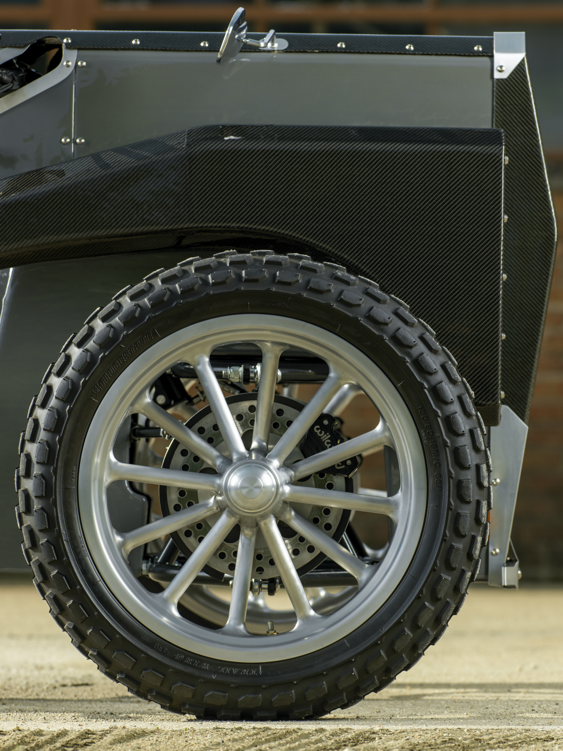 BVC_TRKE_Side_SSide_FrontWheel_2500.jpg