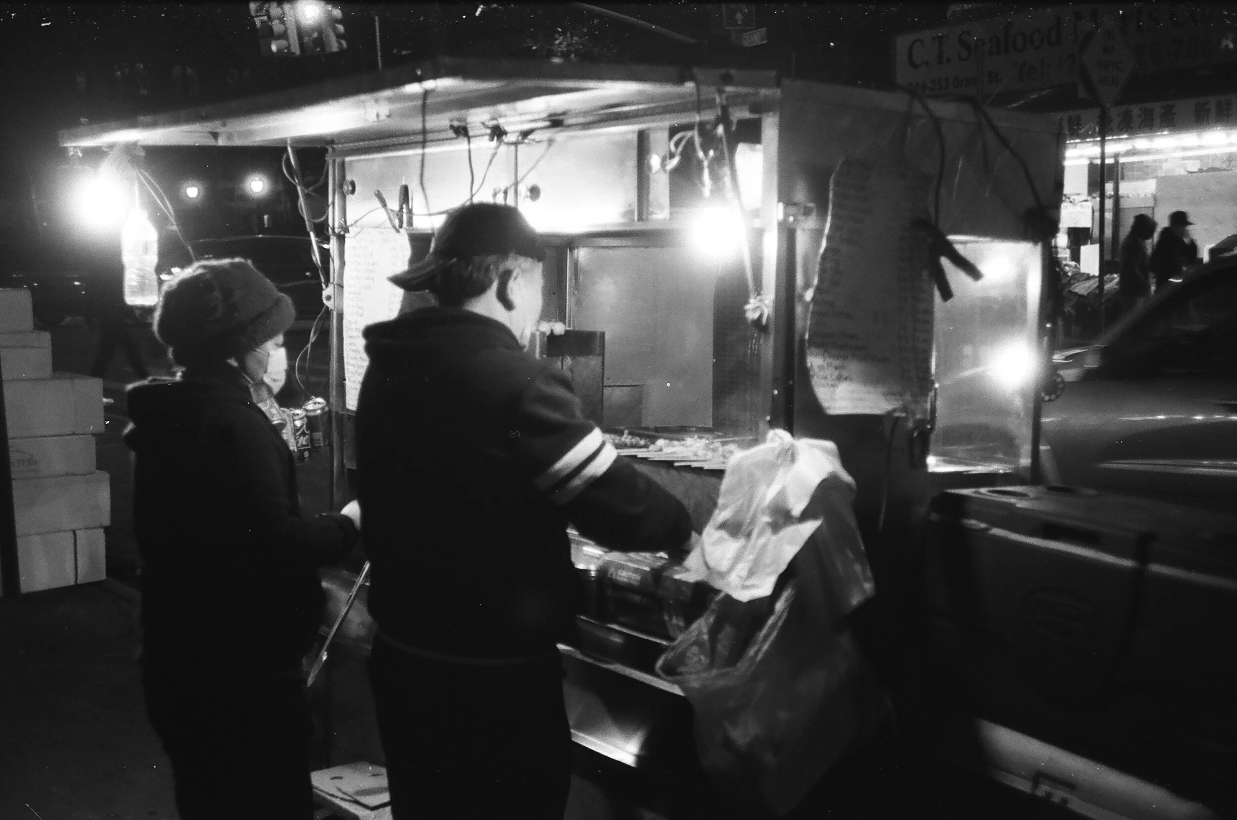 raul-barquet-fast-food-2020-35mm-kentmere-pan-400-olympus-35rc-chinatown-nyc.JPG