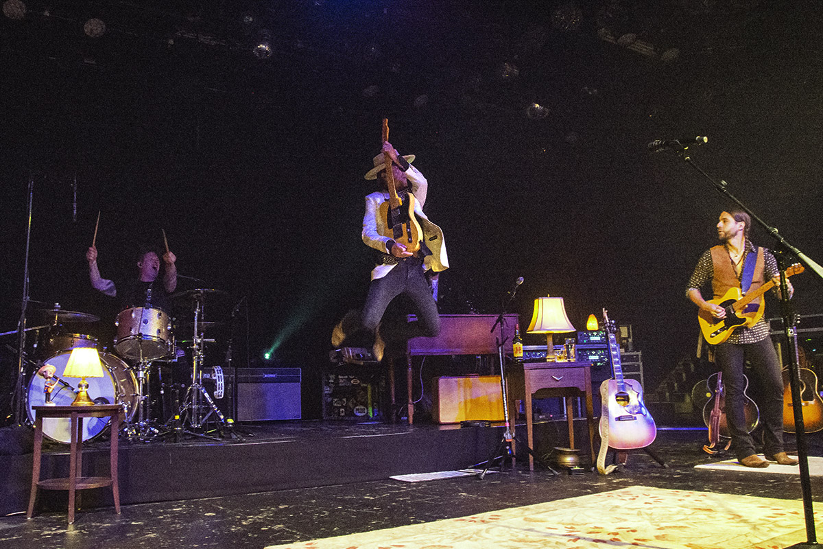 Live: Kiefer Sutherland at the Commodore — Earthly Pursuits