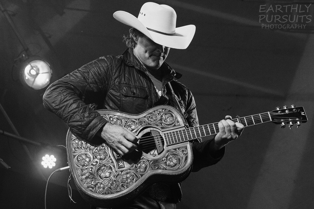 Corb Lund