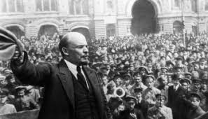  Lenin concedió medallas a cuatro campesinos cuando el país más grande del mundo llegó a tener hasta 28 mil hectáreas de  hemp  (cáñamo). 