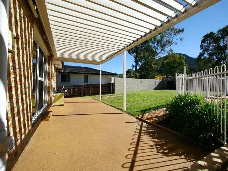 classic cream single beam backyard.jpg