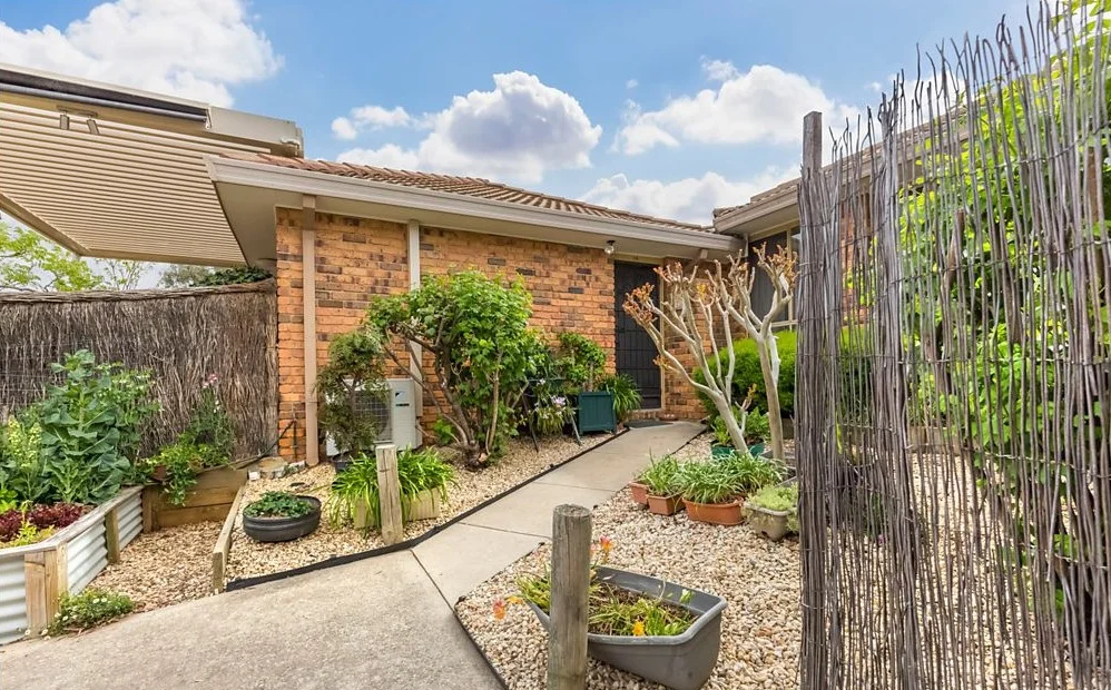 extenda bracket single beam paperbark side .jpg