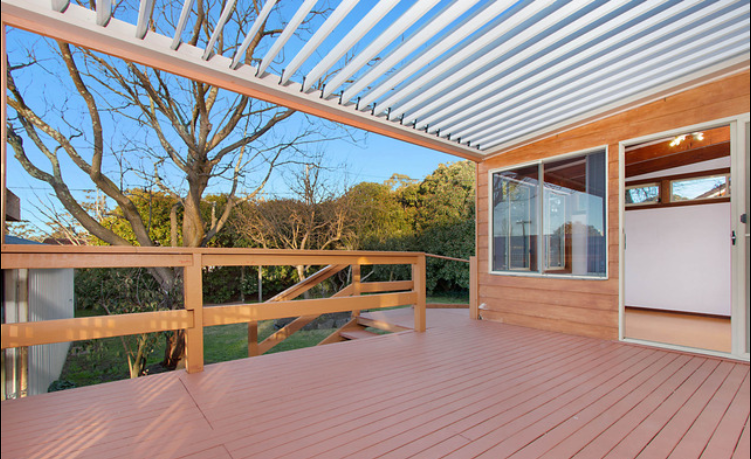 old model timber vergola deck.png