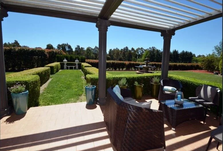 3 bay vergola colums.JPG