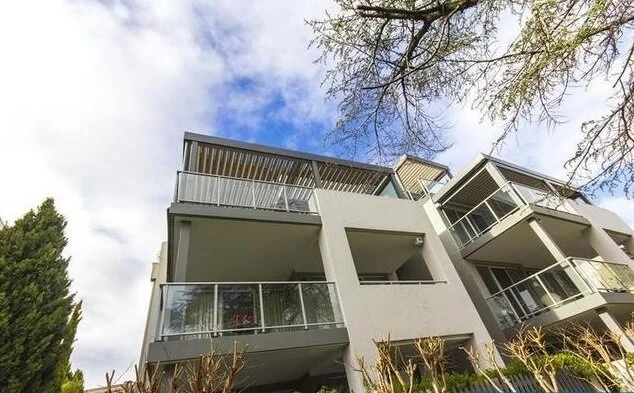 5 vergola aparment from below.jpg