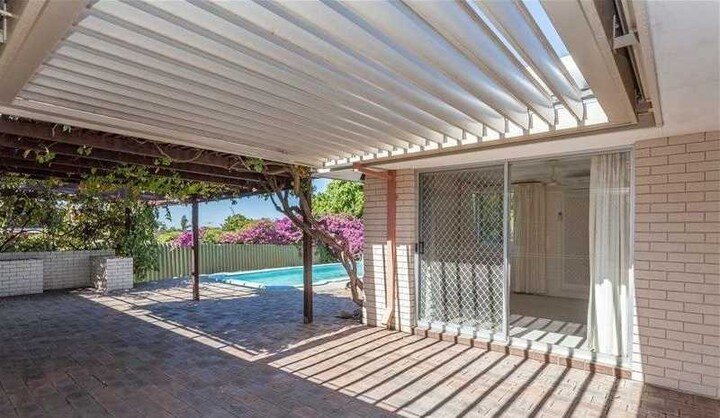 Our specialist team will tailor-make a Vergola to suit your current design and lifestyle preferences.

. ☝️ click the link in our Bio ☝️ to find out more. 
. 
#vergola #vergolaact #openingroof #canberra #canberrabuilder #wollongong #canberrabusiness 