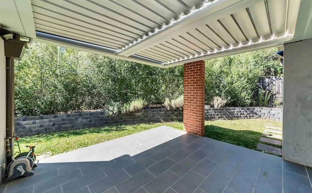 2 unit surfmist courtyard.jpg